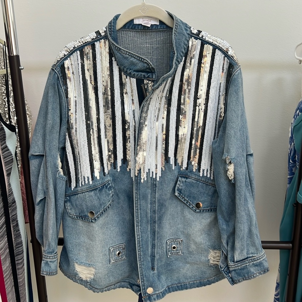 Scripted denim jacked sz xs. Worn twice.
